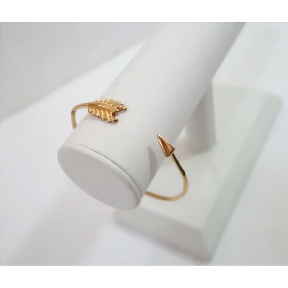 Stella & Dot Gilded Arrow Bracelet - Picture 5 of 8